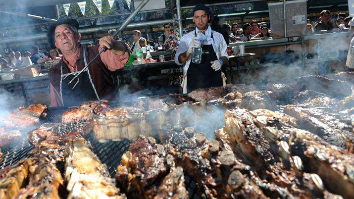 Hoy se conmemora el Diacutea Nacional del Asado Argentino