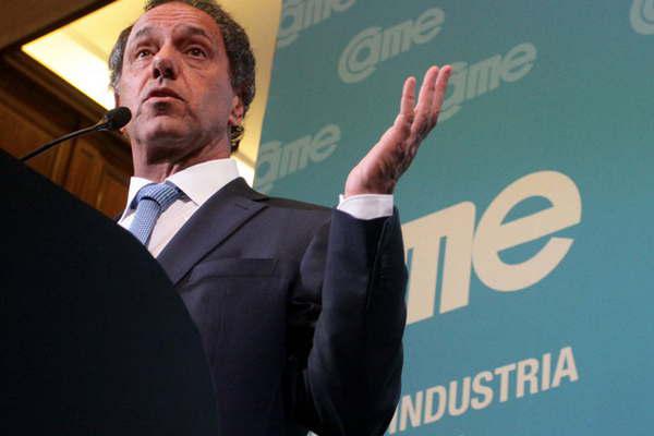 Encuentran centenares de facturas apoacutecrifas  de la gestioacuten de Scioli