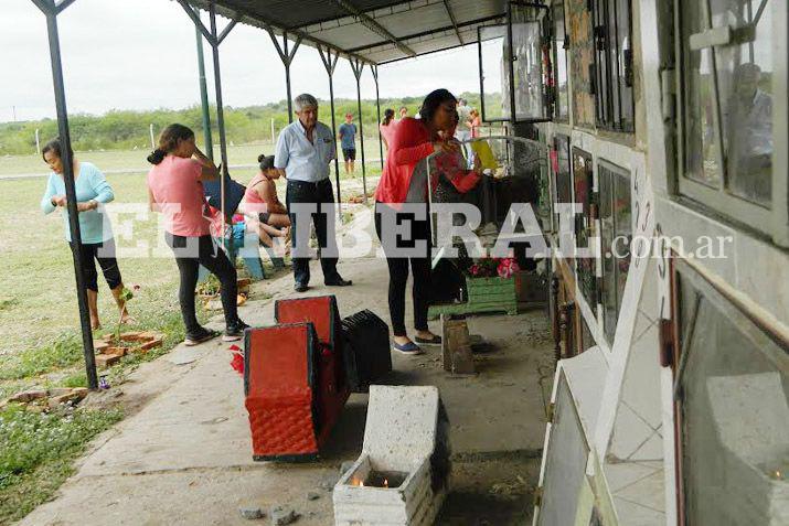 La fecha convocó a gran parte de los choyanos a recordar a sus seres queridos Foto corresponsalía