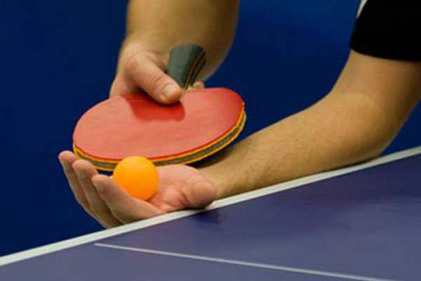 Los bandentildeos podraacuten aprender tenis de mesa