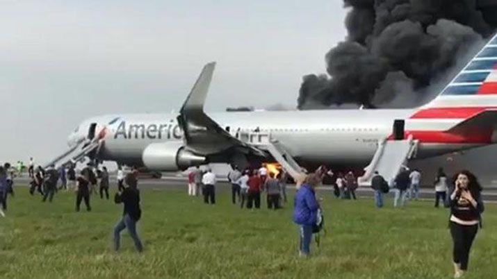 Momentos de paacutenico en un vuelo de American Airlines