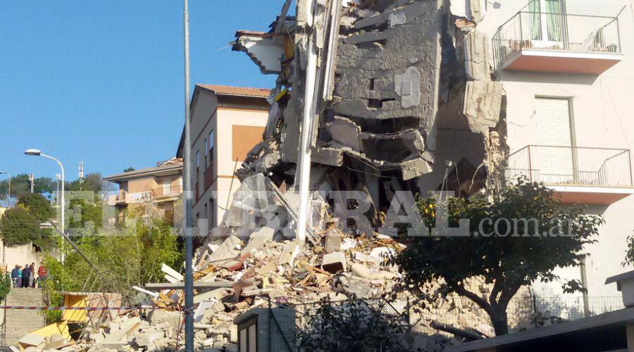 Un fuerte terremoto sacudioacute al centro de Italia otra vez