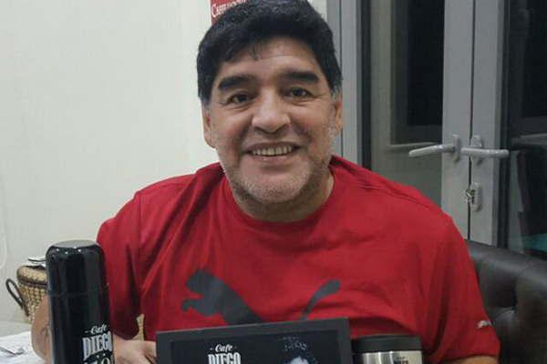 Maradona culpoacute a la dirigencia del fuacutetbol argentino