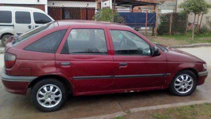 Dejoacute las llaves puestas del auto se lo robaron y la policiacutea lo recuperoacute