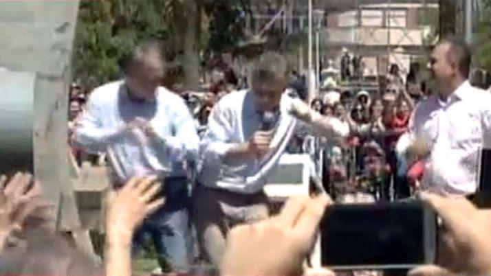 Macri volvioacute a bailar Gilda durante un acto en Coacuterdoba