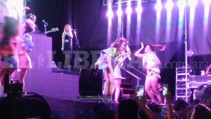 Lali hizo explotar a sus fanaacuteticos en el Club Oliacutempico