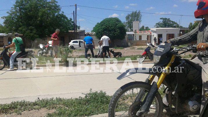 Vecinos detienen a un ladroacuten tras intentar sustraer bienes