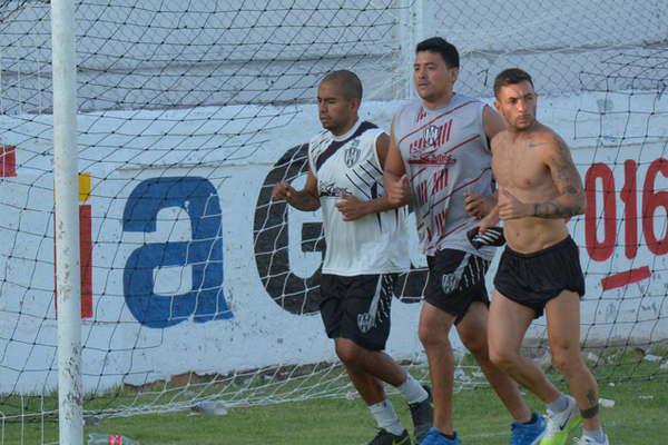 Lamberti- Para salir de la zona de descenso tenemos que ser campeones 