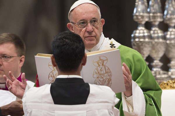 El papa Francisco clama por el cese de la violencia en especial en Irak y Siria