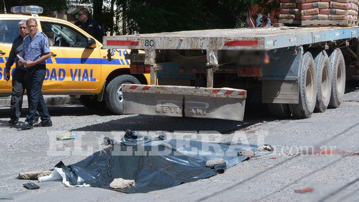 Accidente fatal- un hombre fue aplastado por un camioacuten