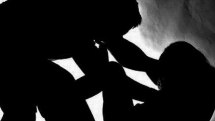 Adolescente abusoacute de una nena de 7 en una Iglesia