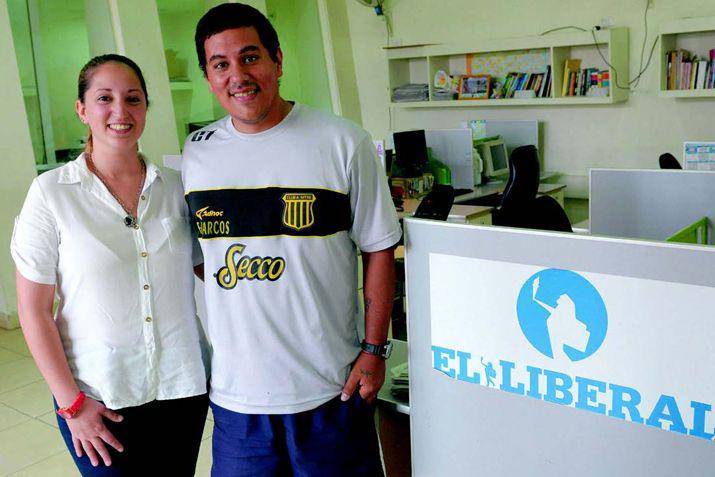 Fuacutetbol femenino- las santiaguentildeas ruedan la pelota para derribar los prejuicios