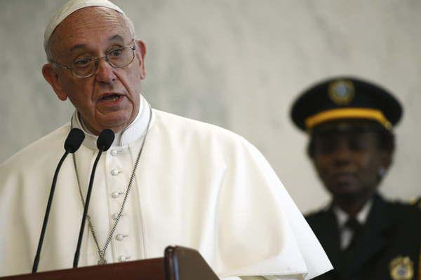 El papa Francisco transmitioacute sus condolencias