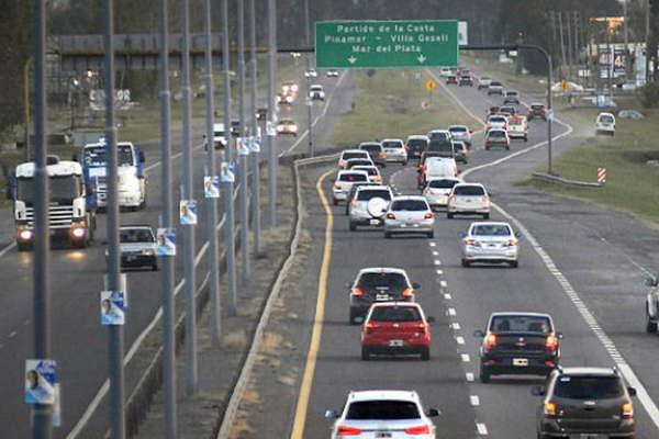 Por feriados nacionales las actividades y servicios estaraacuten reducidos el fin de semana extralargo