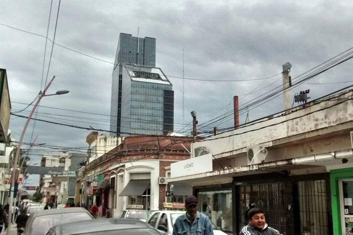 Emiten alerta por tormentas fuertes para todo Santiago