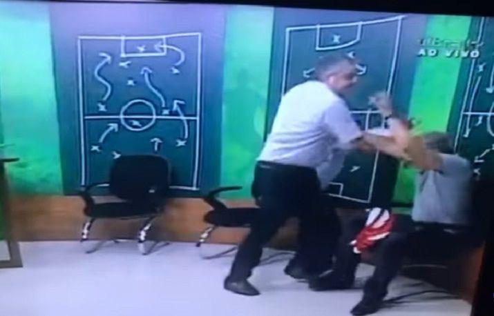 Ex presidente del Inter de Porto Alegre a las trompadas durante una entrevista