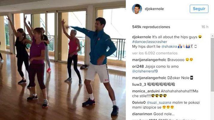 Novak Djokovic se divirtió con un grupo de chicas en clase de gimnasia y lo publicó en su Instagram