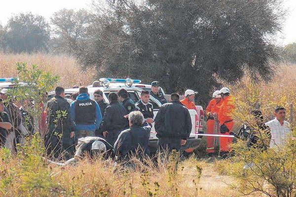 Ordenan secuestrar un  vehiacuteculo y profundizar sobre viacutenculos con ritos sataacutenicos