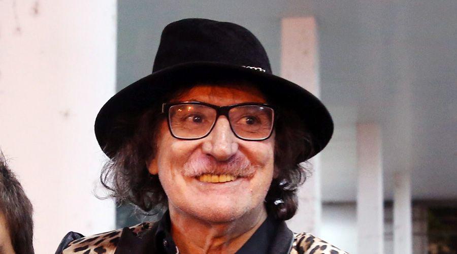 Charly Garciacutea fue internado por una descompensacioacuten