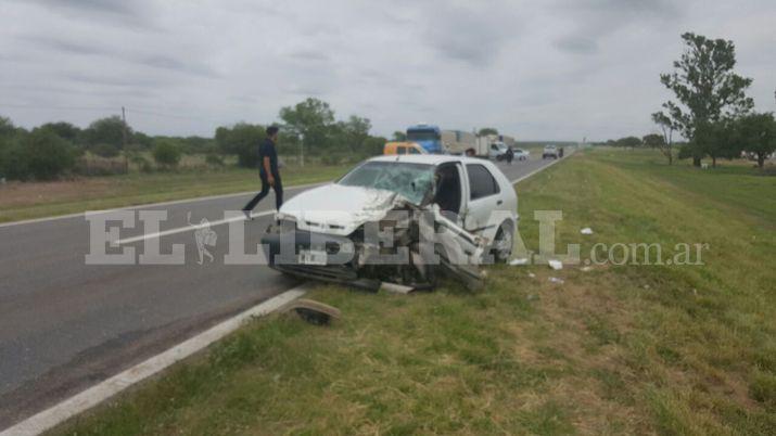 Fuerte choque frontal en la ruta 9 dejoacute personas atrapadas