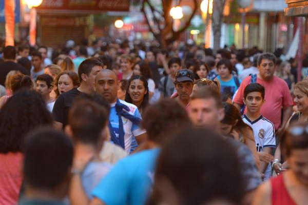 La Navidad trajo un repunte en las ventas que impactoacute en todos los rubros del comercio local