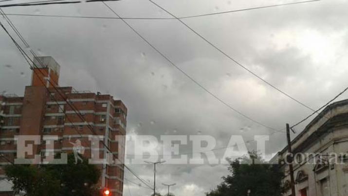 Por tormentas fuertes emiten un alerta para el sur de Santiago