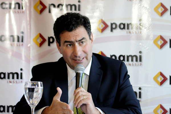 El titular de PAMI y representantes farmacéuticos se reunieron