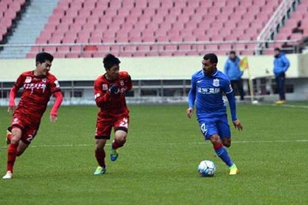 Teacutevez debutoacute con un triunfo en un partido de pretemporada con Shanghai Shenhua 