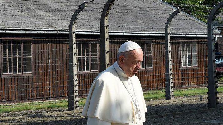 El papa llama a no olvidar el sufrimiento de las viacutectimas del Holocausto