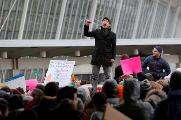 El veto de Trump a musulmanes generoacute detenciones y protestas