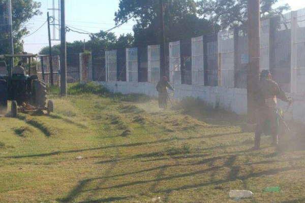 Comenzaron los trabajos de reacondicionamiento en el estadio del Club Sarmiento 