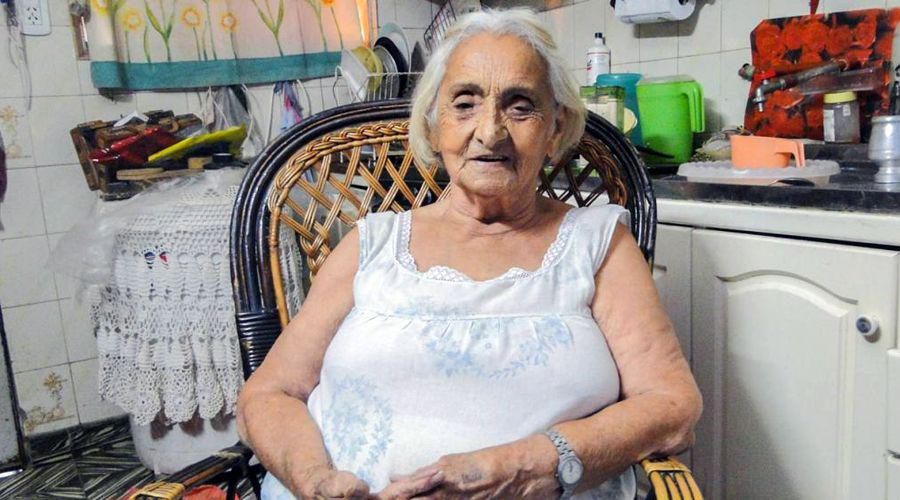 Si no lo sacan por las buenas lo saco a tiros exigioacute una abuela a la policiacutea