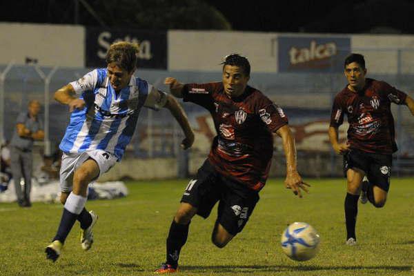 Los relevos del Ferro fueron goleados en Salta por Gimnasia y Tiro