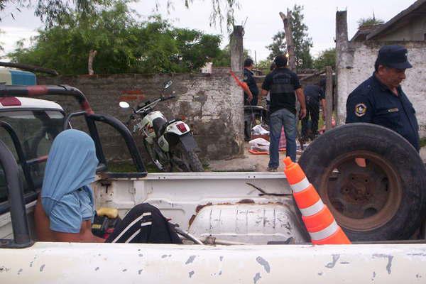 La policiacutea frenoacute una fiesta clandestina y recibieron disparos de tumberas