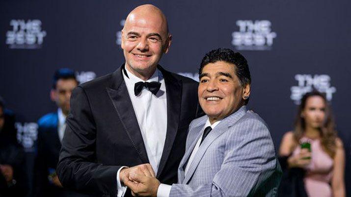 Diego Maradona hizo oficial su incorporacioacuten a la FIFA