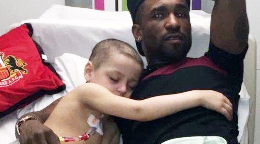 Jermain Defoe y su increiacuteble leccioacuten solidaria