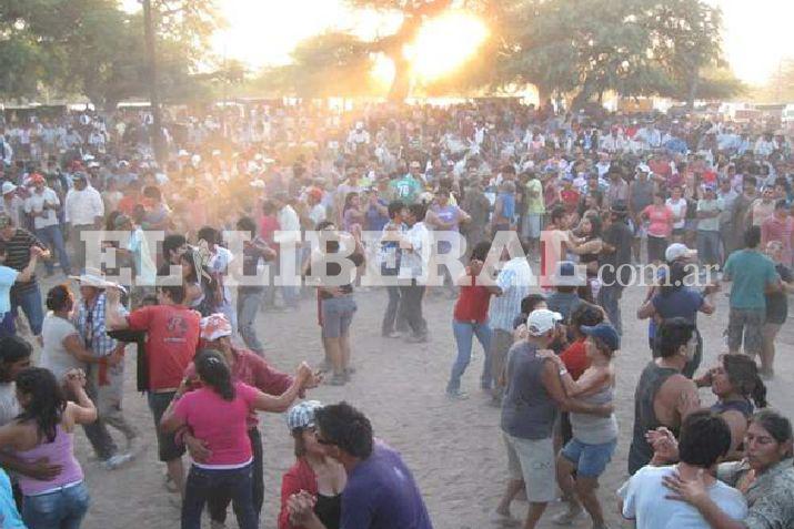 El acusado fue atrapado por la policía cuando se dirigía a bailar en las tradicionales trincheras de Icaño