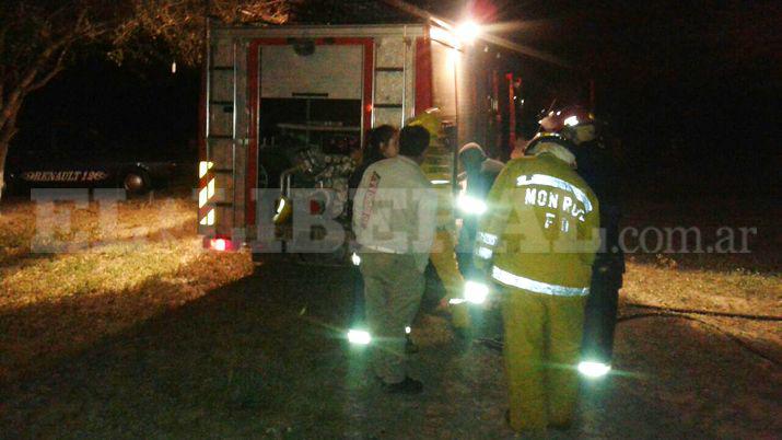 Sofocan incendio de vivienda de reconocida familia en Antildeatuya