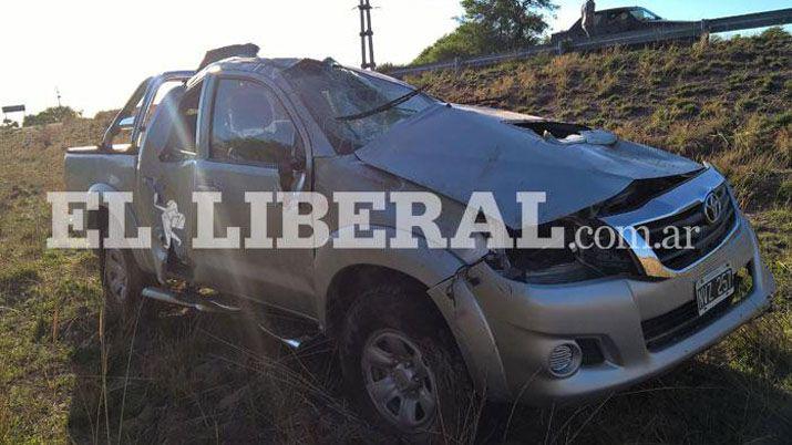 Violento vuelco en la ruta 92- un Policiacutea Federal resultoacute herido