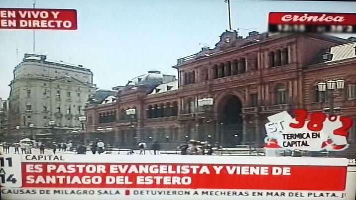 Un pastor santiaguentildeo se puso a orar por Macri en Plaza de Mayo