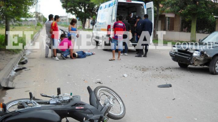 Choque entre moto y auto dejó un menor herido Foto- Archivo