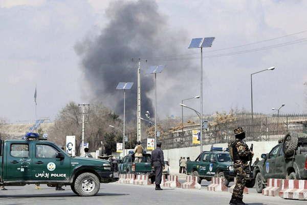 Un ataque del EI a un hospital militar provocoacute al menos 30 muertos