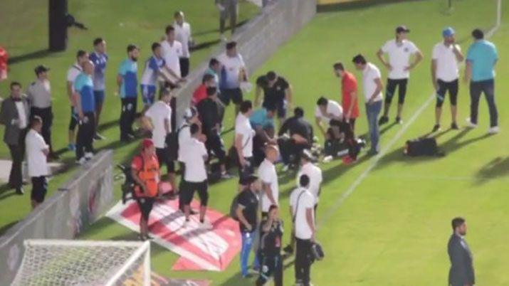 Terrible- un entrenador murioacute en Meacutexico apenas salioacute a la cancha con su equipo