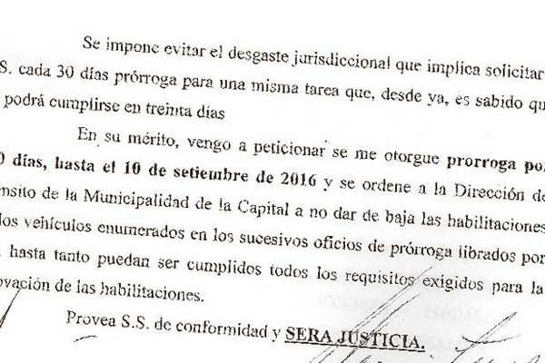 Detectan el otorgamiento irregular de cautelares de la ex jueza Martiacutenez Llanos para habilitar taxis en mal estado