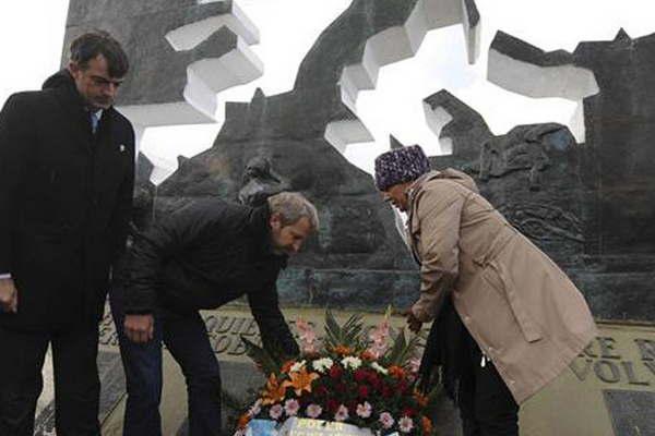 Malvinas- el Presidente recibiraacute en Olivos a familiares de caiacutedos 