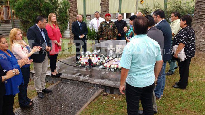 Conmemoran el Diacutea de los veteranos y caiacutedos en la guerra de Malvinas