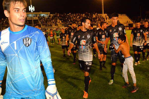 Lucas Calvintildeo- La clave para salir del descenso es pensar partido a partido 