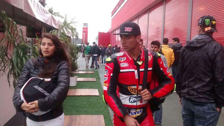 Galeriacutea- en un diacutea de lluvia asiacute se vive el Moto GP de Las Termas