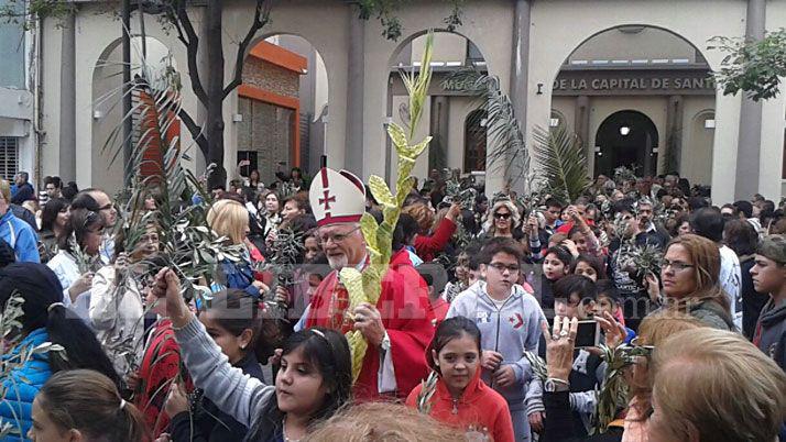 Mons Bokalic- Los ramos son los siacutembolos de paz que nos trae Jesuacutes