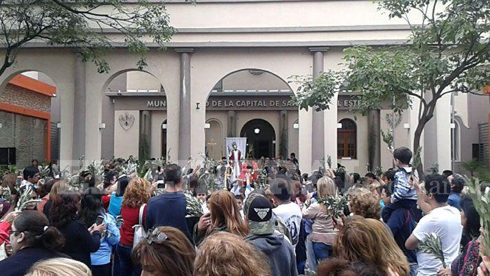 Mons Bokalic- Los ramos son los siacutembolos de paz que nos trae Jesuacutes